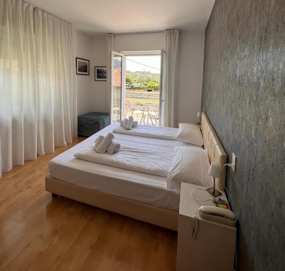Albergo San Remo มัลเชซิเน ภายนอก รูปภาพ